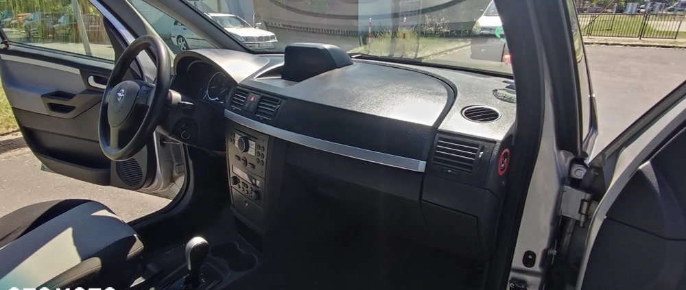 Opel Meriva cena 10999 przebieg: 212000, rok produkcji 2005 z Warszawa małe 211